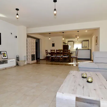 Villa With Seaview Barbara Апартаменты *